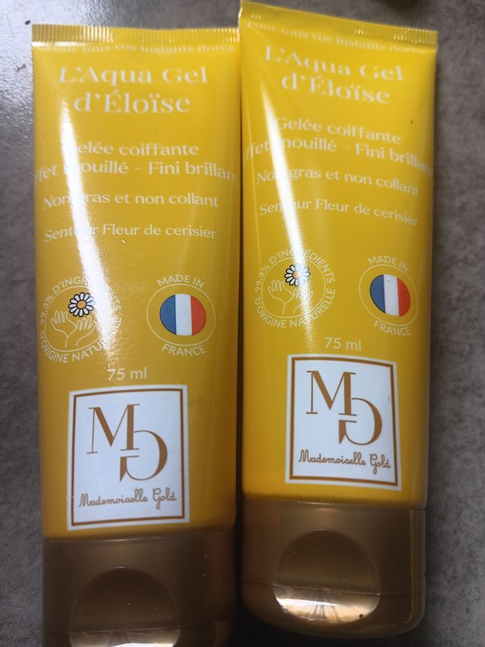 Gelée coiffante effet mouillé fini brillant  fleur de cerisier  2×75ml =150ml