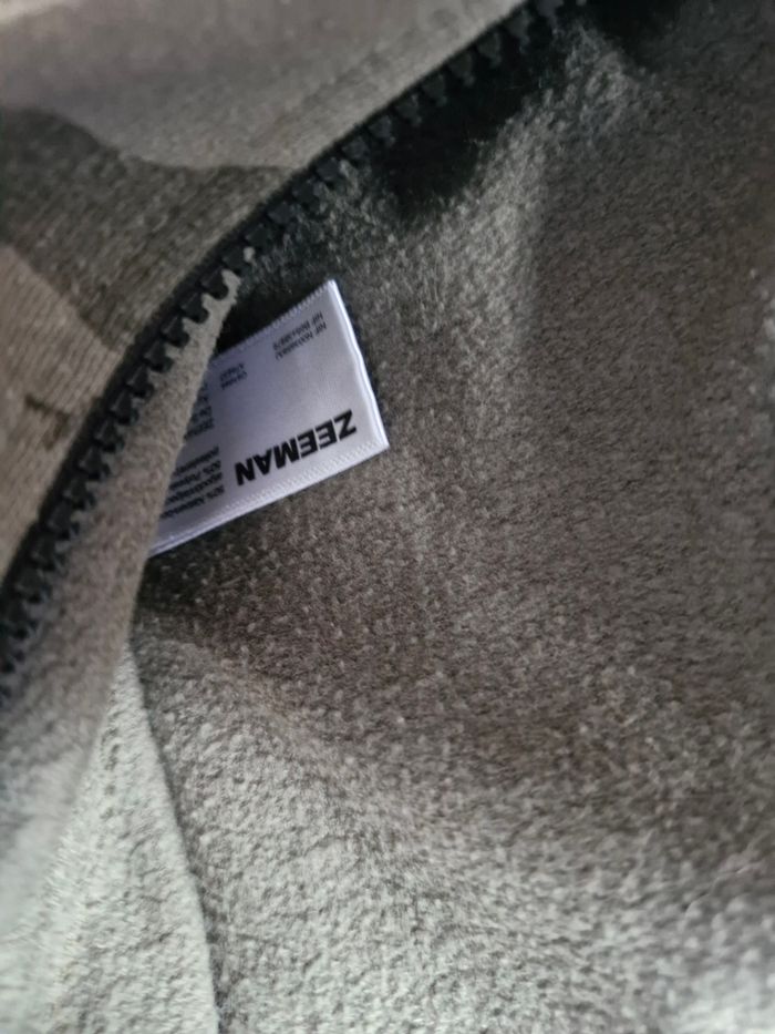 Très belle veste à capuche dinosaures - photo numéro 5