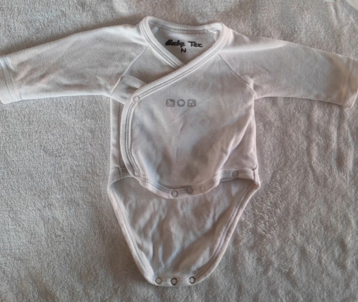 Lot body taille naissance/ 0 mois - photo numéro 2