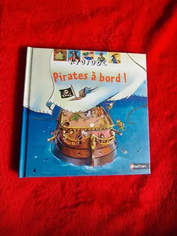 Livre kididoc pirates à bord