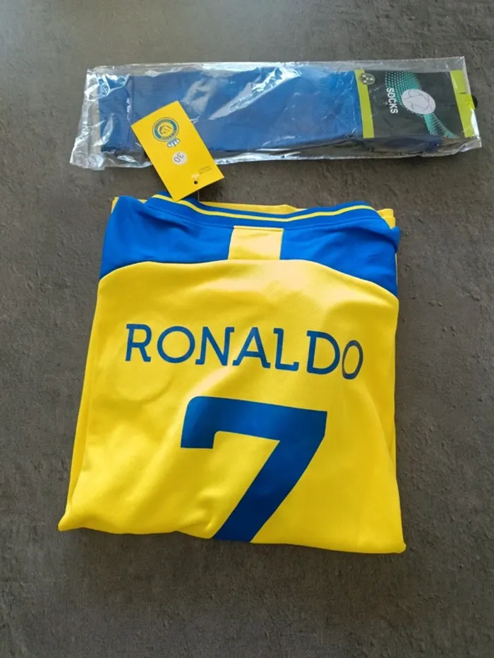 Tenue foot Christiano Ronaldo al nassr bleue. T.30 - photo numéro 4
