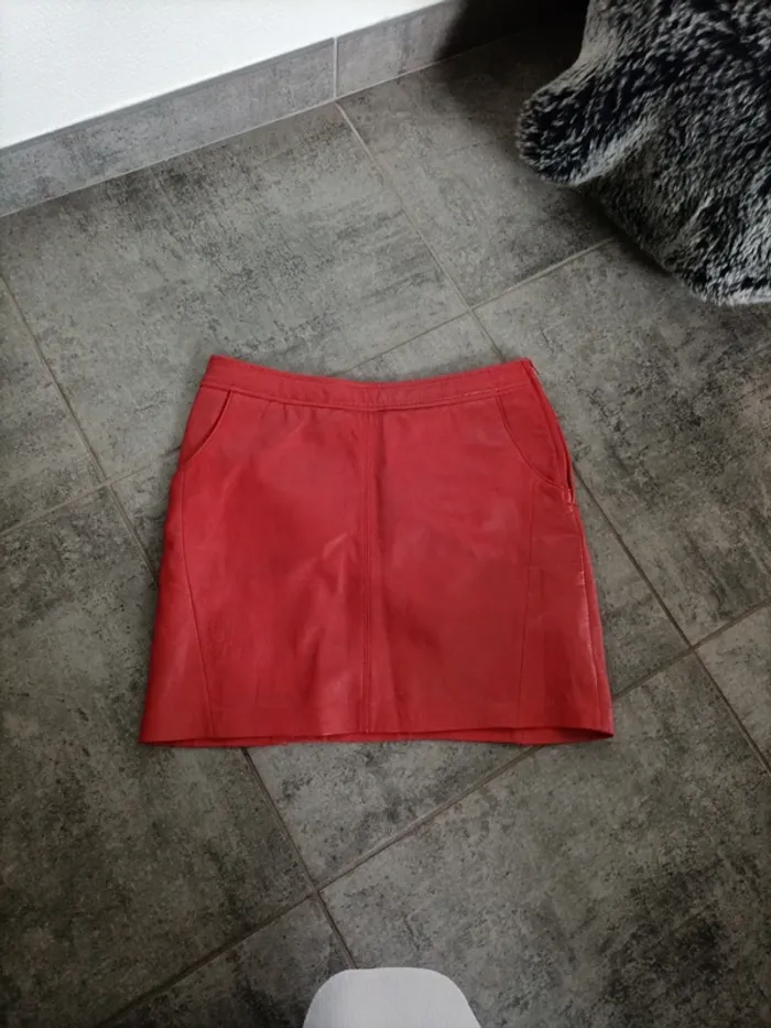 Jupe cuir véritable rouge vintage