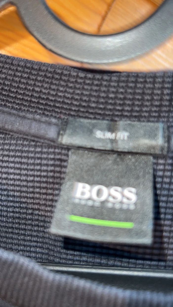 Pull Hugo boss taille m - photo numéro 2