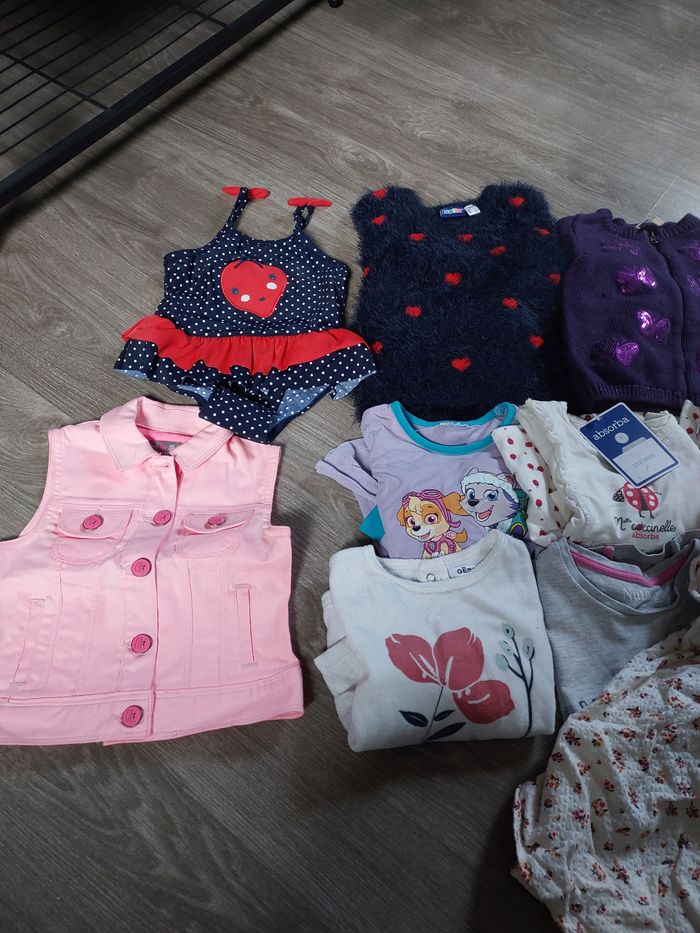 Lot vetements fille - photo numéro 2