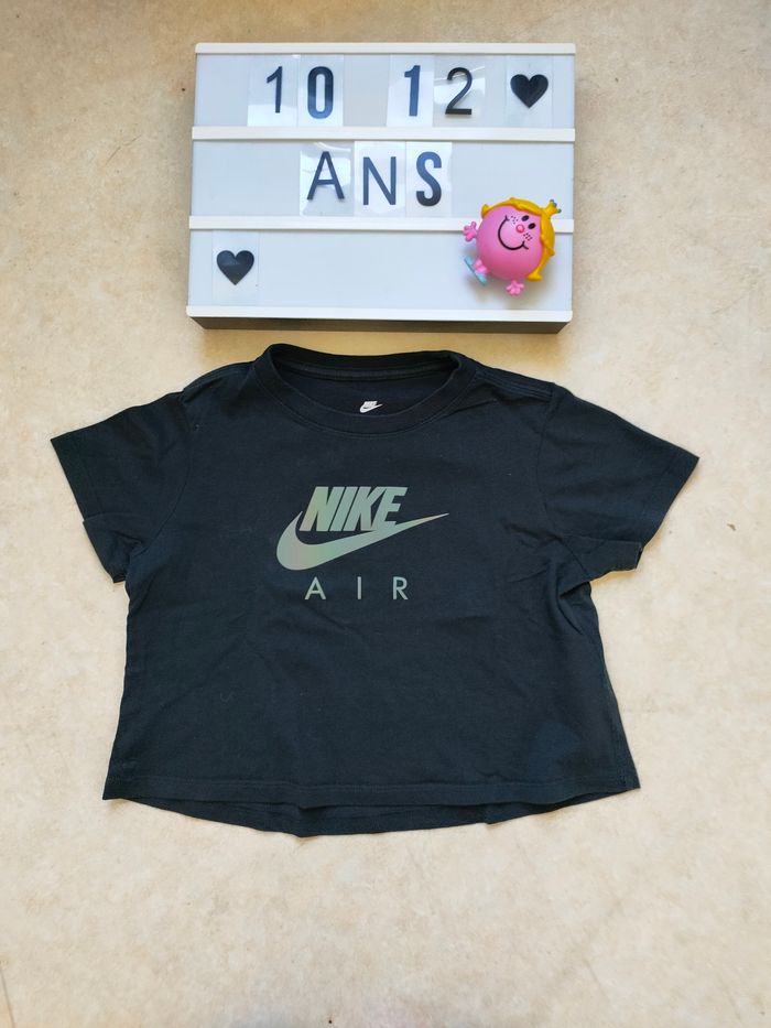 T-shirt crop top Nike – Noir – 10 ans