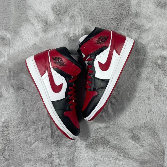 Nike Air Jordan 1 Mid « Black/Gym Red-White » pointure 44.5