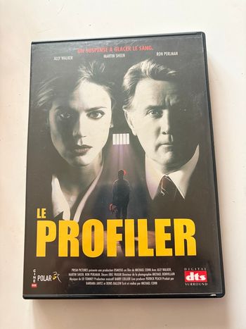 ULTIME THRILLER : Le Profiteur – DVD TBE