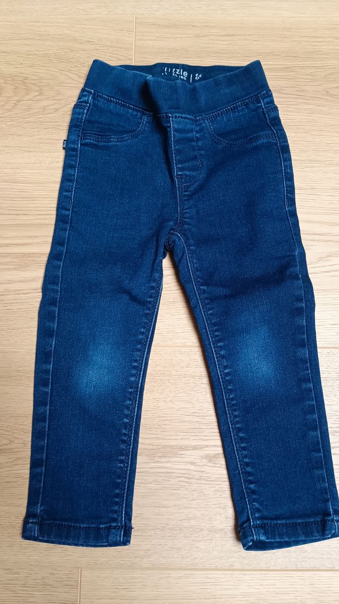Lot 2 jeans 24 mois - photo numéro 2