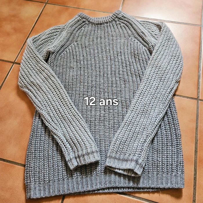 Pull gris - 12 ans