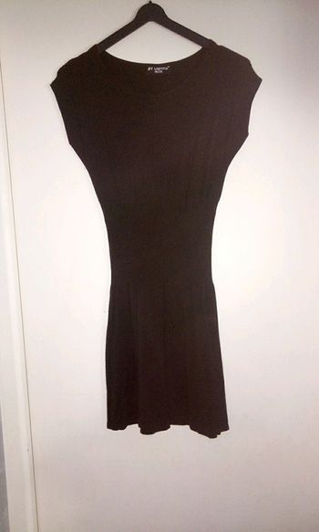 Robe noire moulante comme neuve