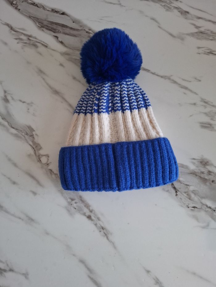 Bonnet femme bleu blanc