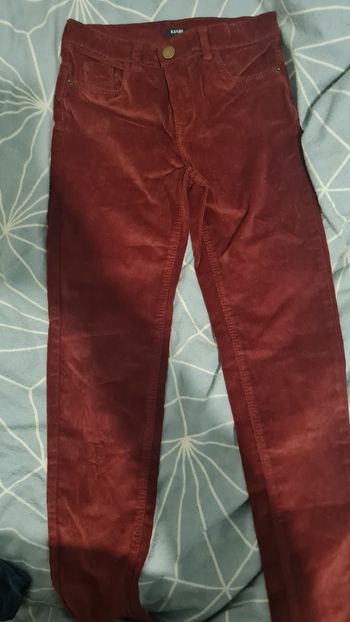 Pantalon en velours 2€ chacun