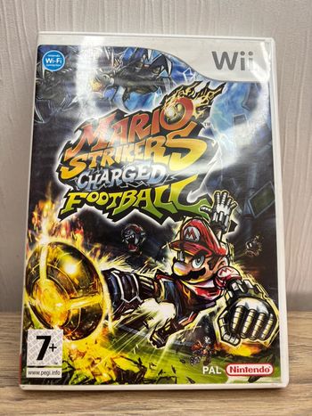 Jeux Nintendo wii Mario strikers charged football complet