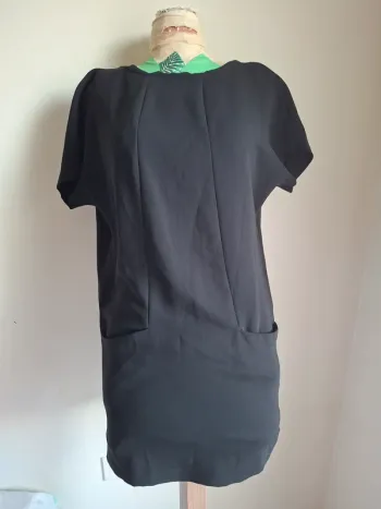 Robe noire cintrée - chic et intemporelle, ESPRIT, neuve, taille 34