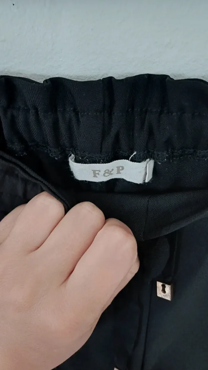 Pantalon noir - photo numéro 2