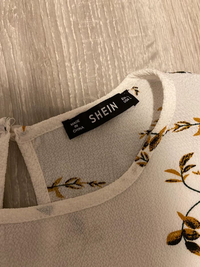 T shirt shein blanc écru à fleurs - photo numéro 2