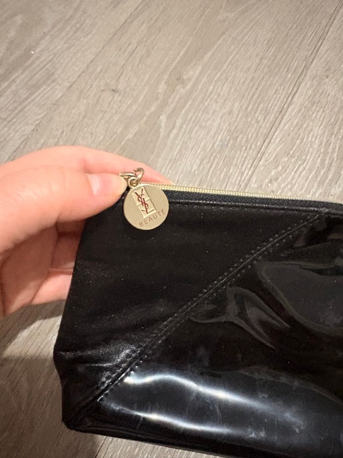 Trousse à maquillage Yves saint Laurent - photo numéro 2