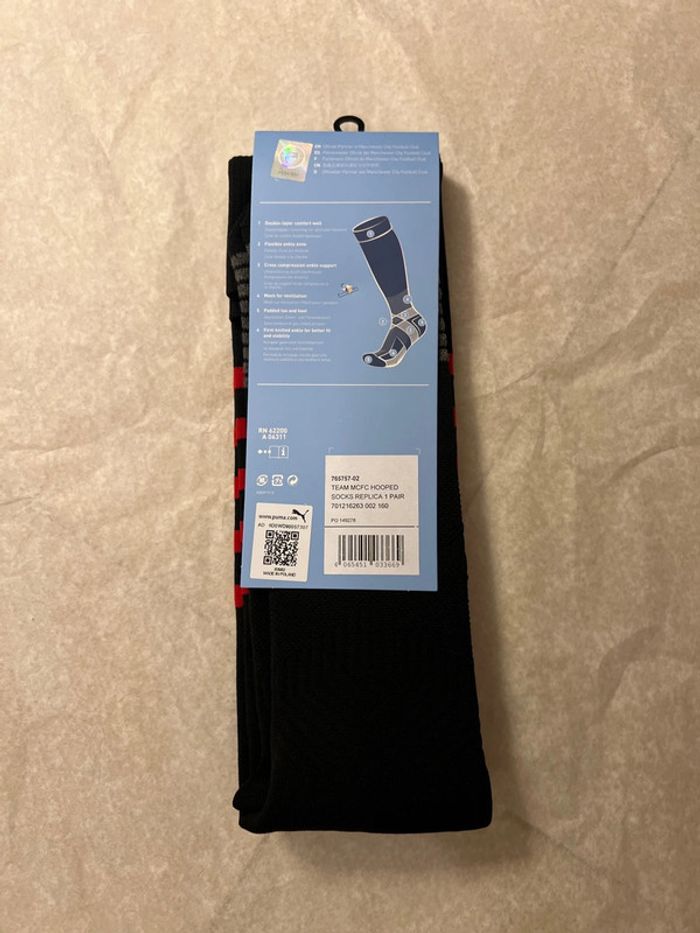Short de foot Puma, équipe Manchester City avec chaussettes taille 13/14 ans authentique neuf - photo numéro 12