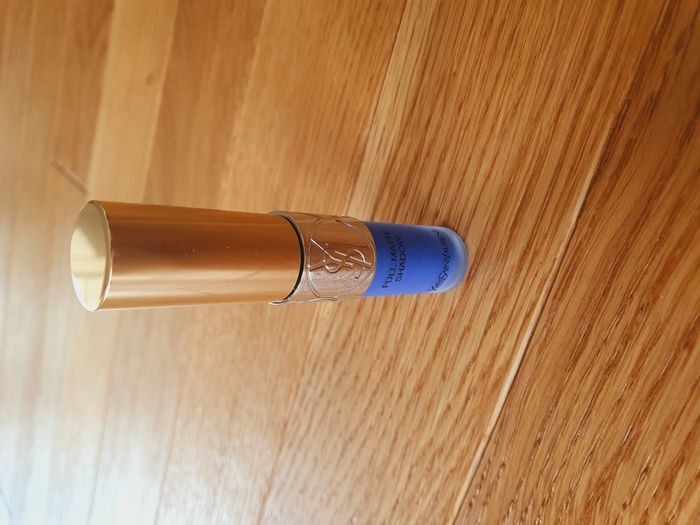 Fard à fard à paupières "YVES SAINT LAURENT Full Matte Shadow" Rebel Blue Neuf. - photo numéro 2