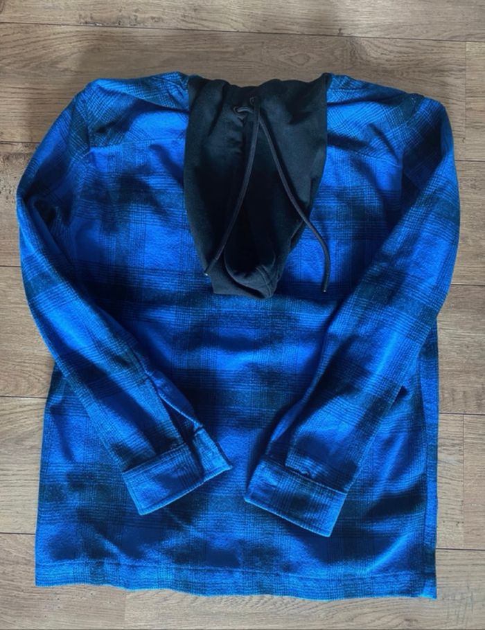 Chemise  bûcheron bleue et noire marque Celio - photo numéro 5