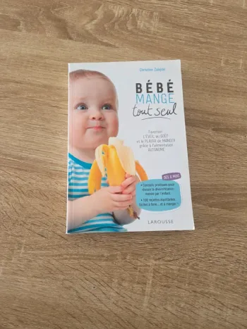 Livre Bébé mange tout seul