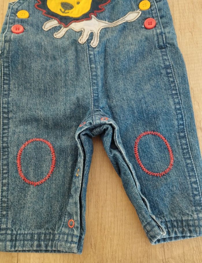 Salopette en jean garçon lion 🦁 taille 3 mois Kiabi - photo numéro 3