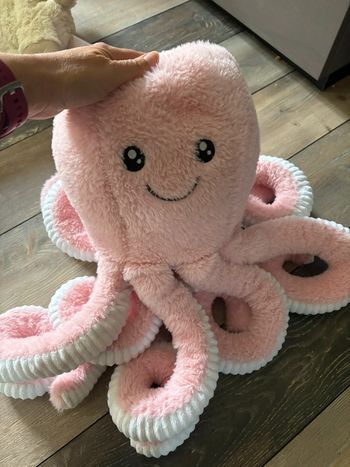 Énorme peluche poulpe rose