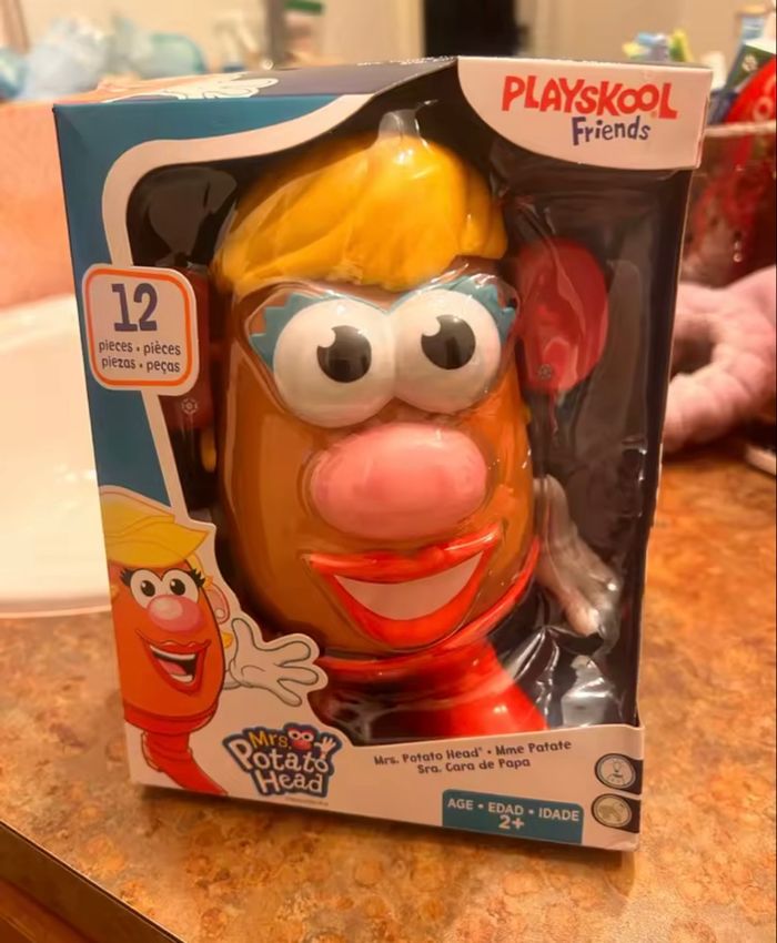 Figurine mme patate toy story dans l'emballage