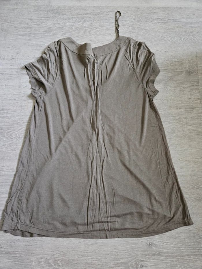 T-shirt femme neuf manches courtes taille 42 44 - photo numéro 2