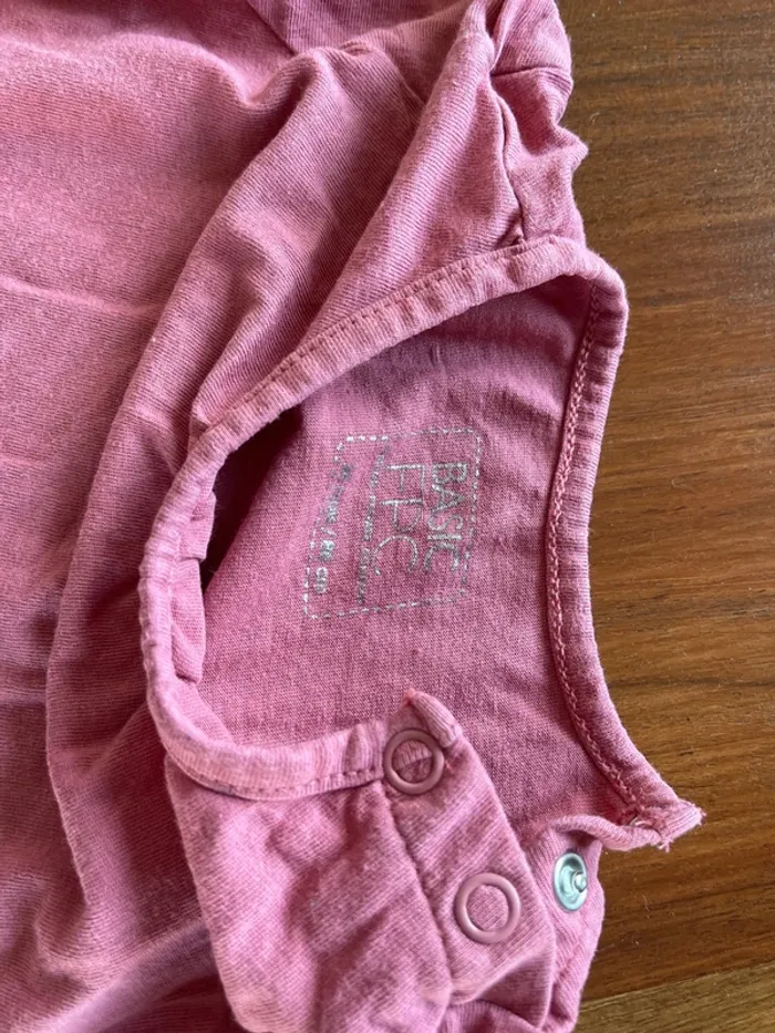 Lot de 4 t-shirt manches longues taille 2 ans bon état - photo numéro 9