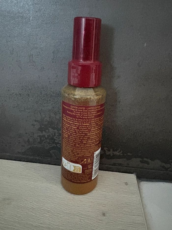 Huile Pailletée Corps & Cheveux Voile Doré Illumine et parfume délicatement votre peau Yves rocher - photo numéro 2
