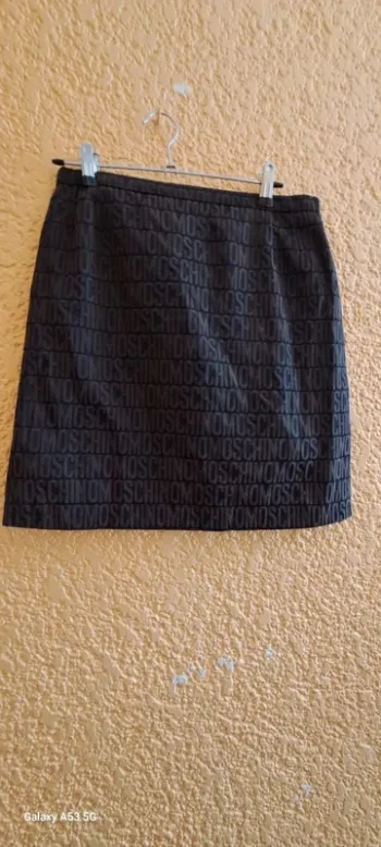 Jupe courte a motif à relief marron T 38