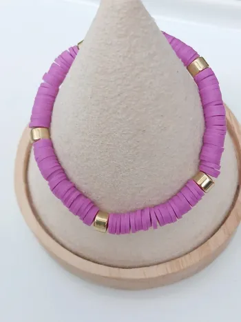 Bracelet perles Heishi lila et doré – Tendance bohème coloré été