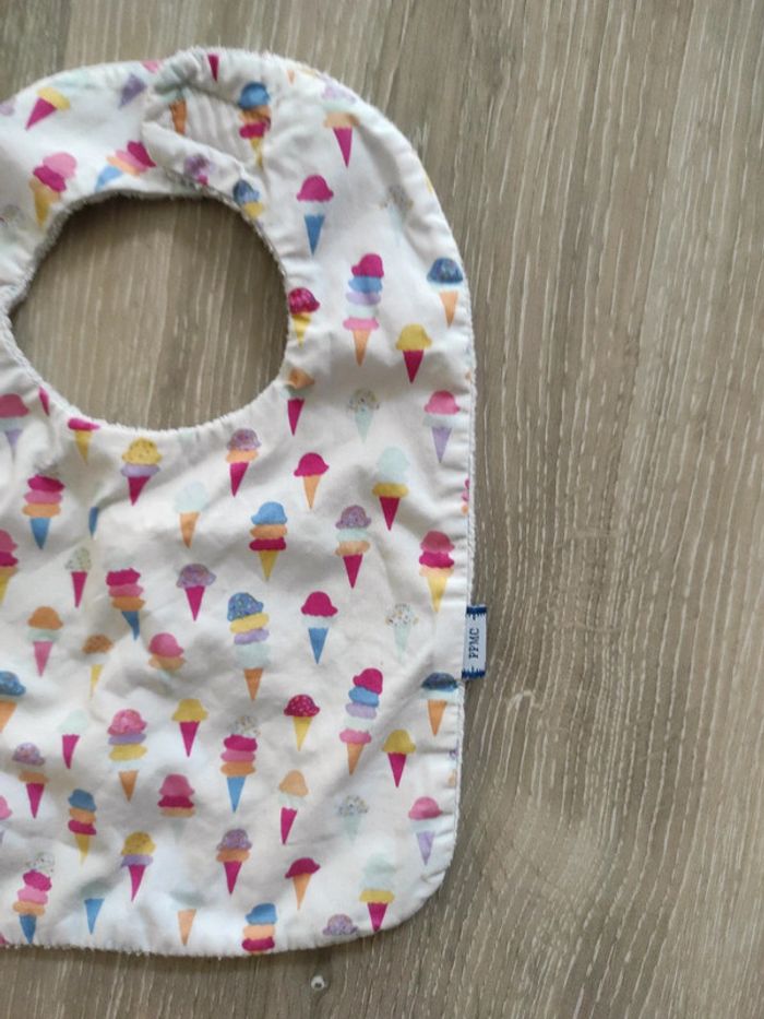 Bavoir fait main - photo numéro 2