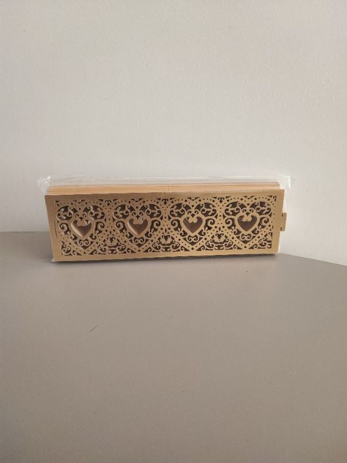 41 - Lot de  ronds de serviette en papier rigide – modèle neuf 🆕