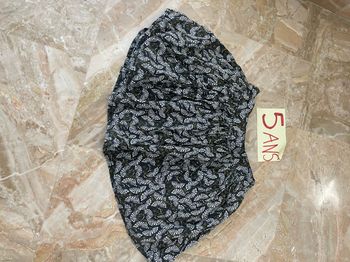 Jupe tape à l’œil