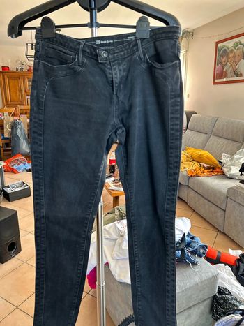 Jean noir Levis