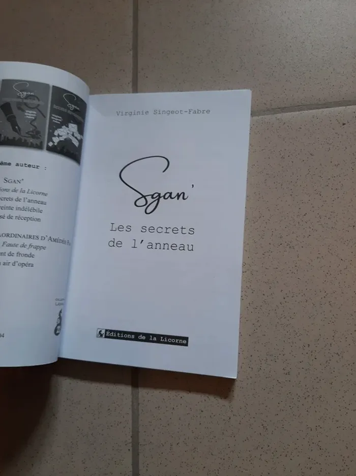 Livre sgan les secrets de l anneau - photo numéro 2
