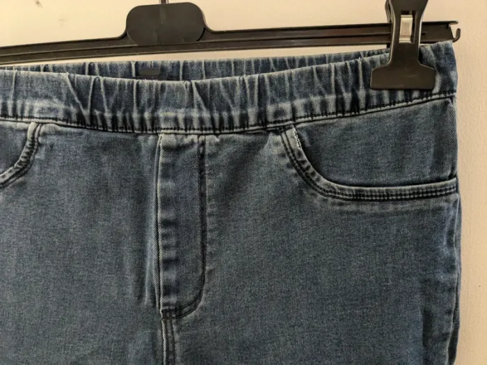 Pantalon Kiabi Eco-conception jeans T42 - photo numéro 3