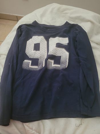 Tee shirt manche longue 8/9 ans