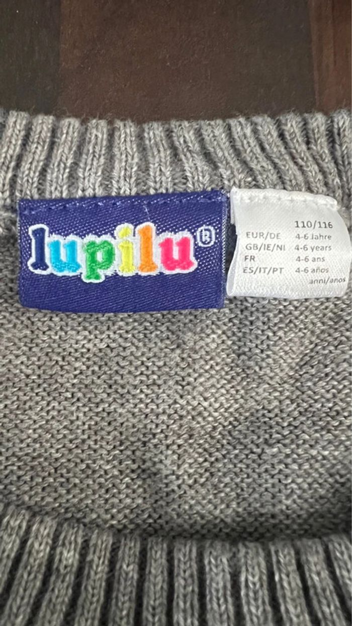 Pull en parfait état 100% acrylique marque lupilu 4/6 ans  avec led  lumineux - photo numéro 8