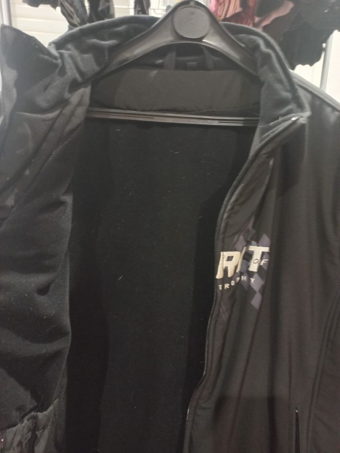 Blouson sans manche - photo numéro 3