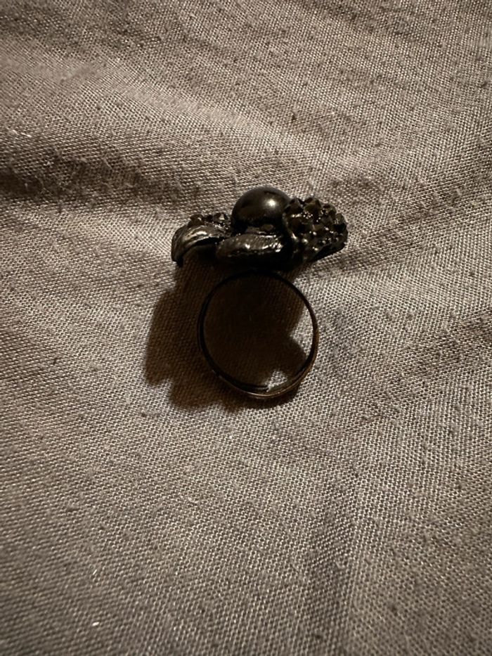 Bague réglable fantaisie « rose noire » n’2 - photo numéro 2