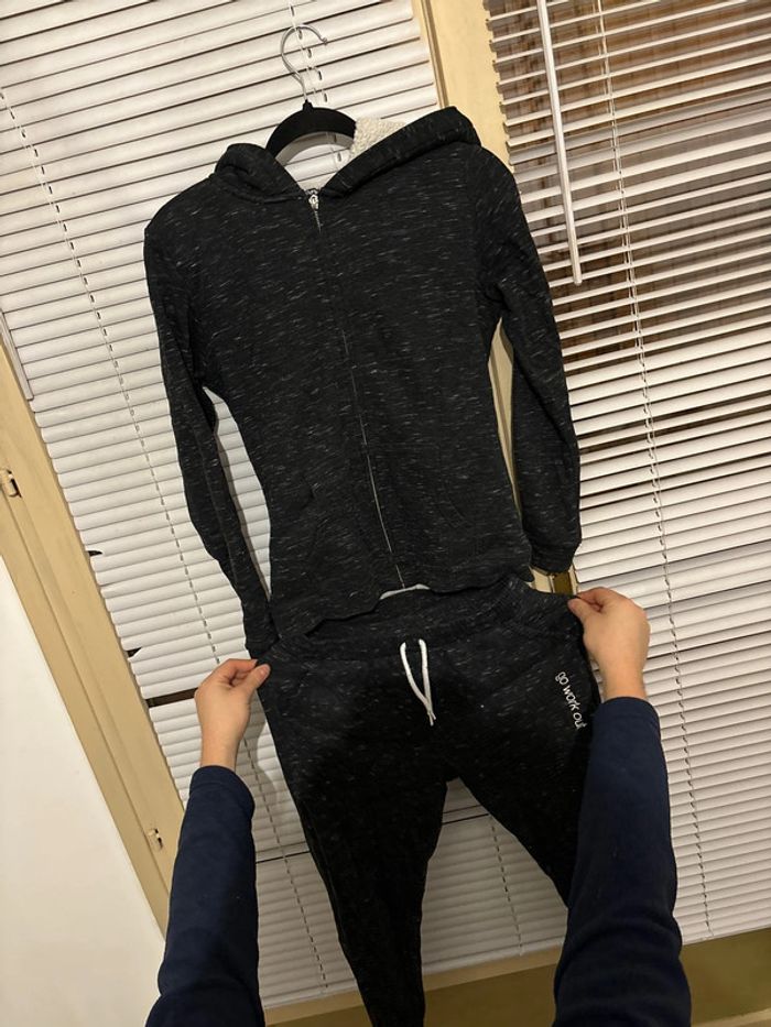 Ensemble de sport