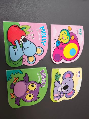 Lot quatre livres animaux bébé enfant souris hibou papillon koala