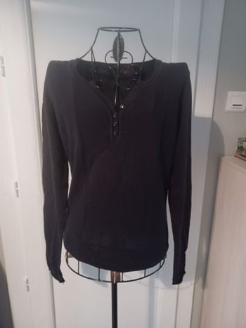 pull noir t1