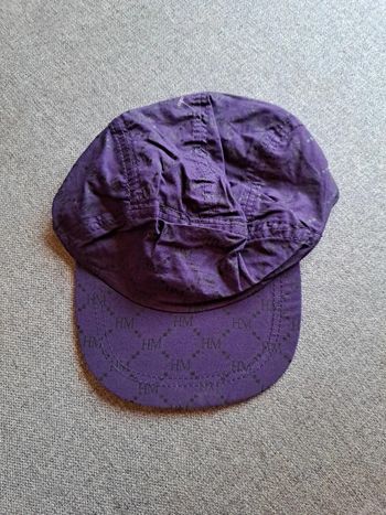 Casquette violette Hatman