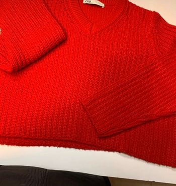 Pull court rouge taille 36 ZARA