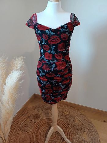 Mini robe noire Fleurie Tally weijl taille XXS 32