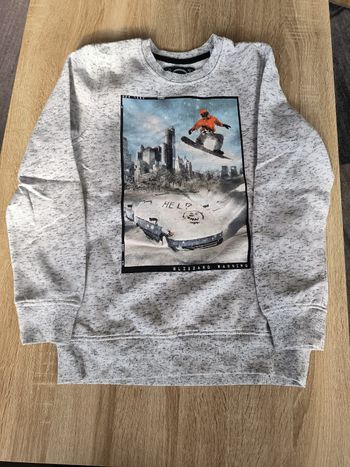 Sweat garçon taille 12 ans